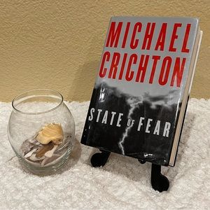 State of Fear by Michael Crichton First Edition HCDJ Novel Copyright 2004